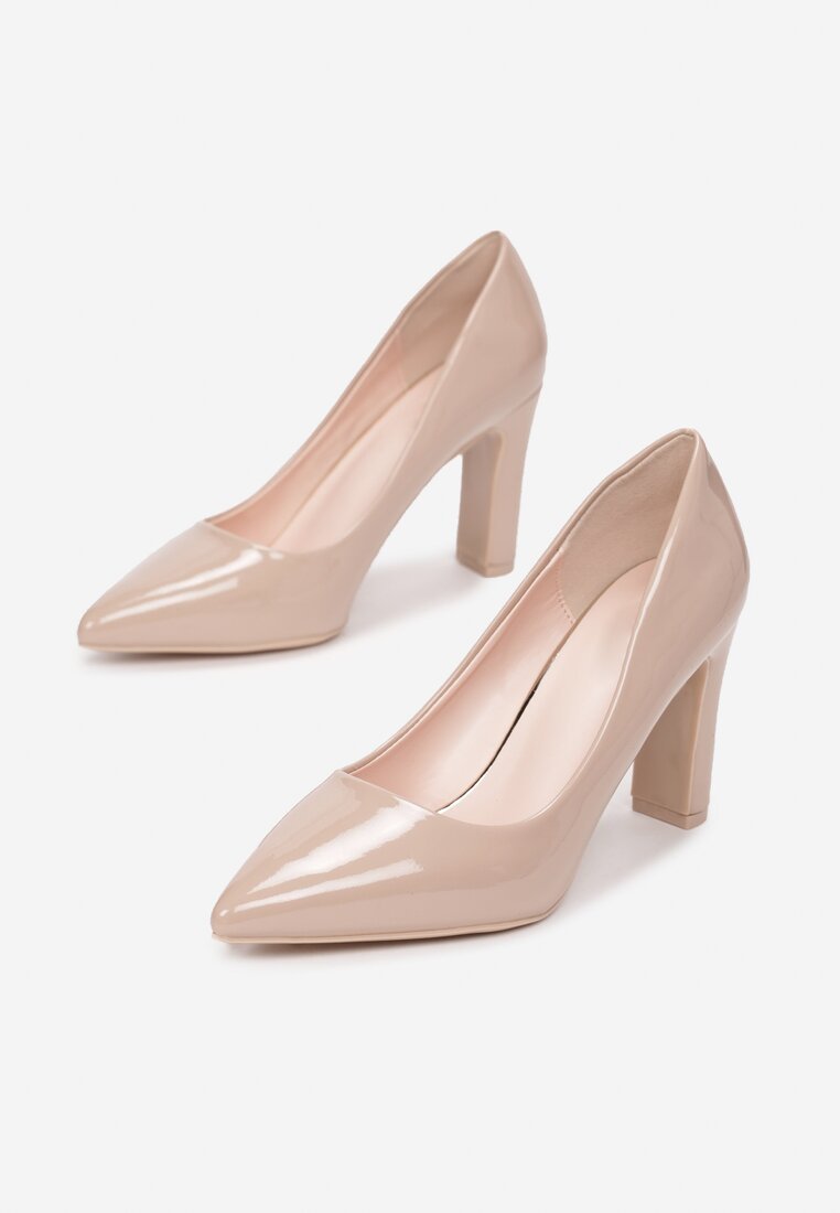Décolleté in vernice Devina beige