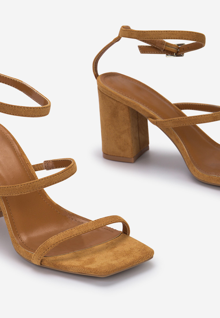 Sandali con tacco largo Laresa Camel