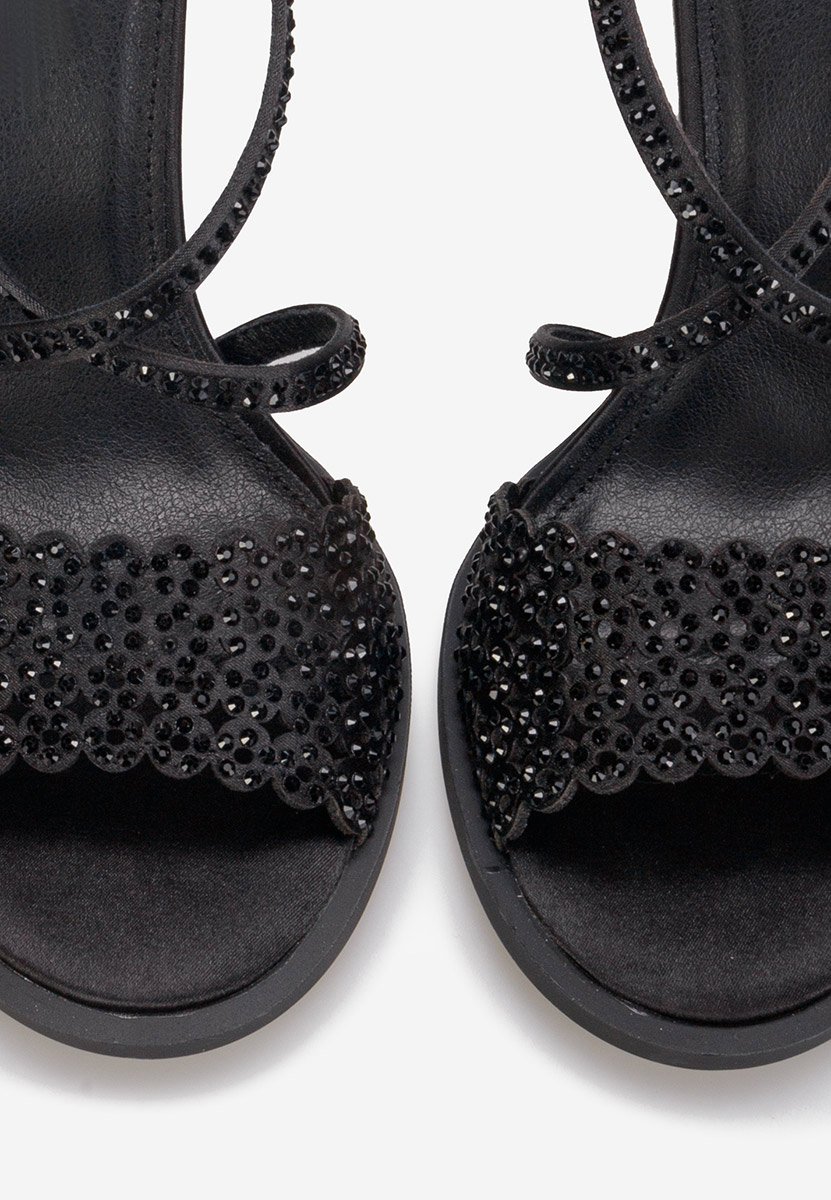 Sandali con tacco a spillo Kemyra nero