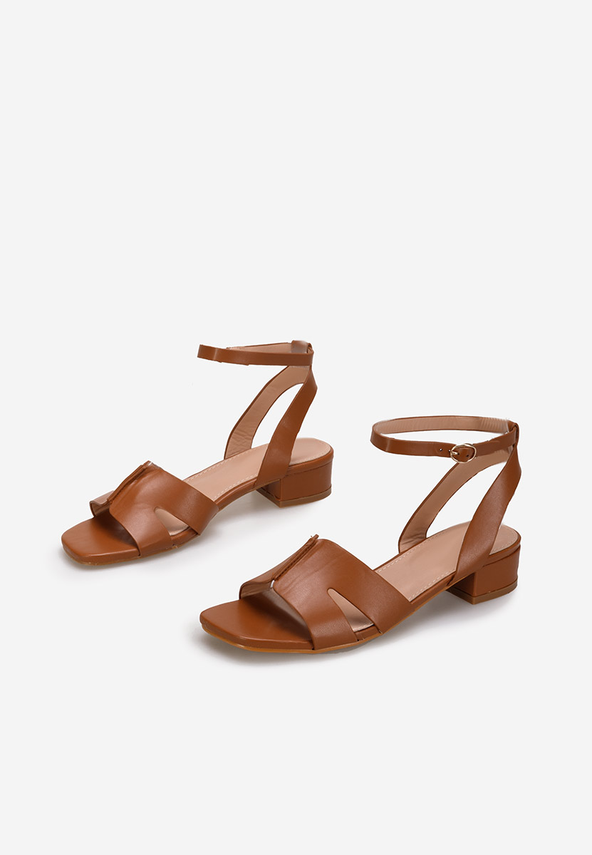 Sandali con tacco basso Briena marrone