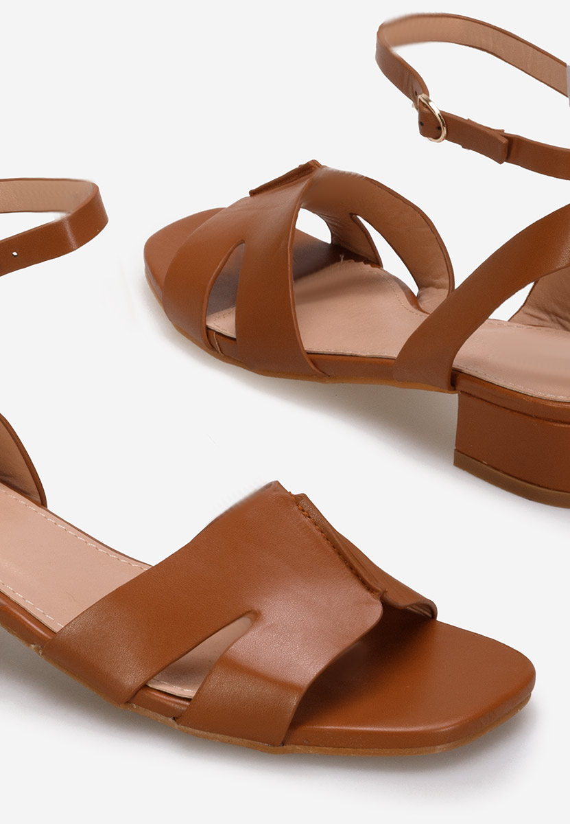 Sandali con tacco basso Briena marrone