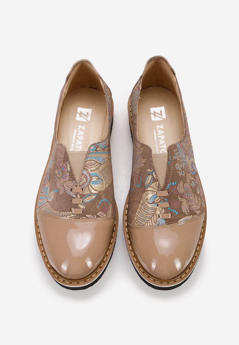 Scarpe basse in vernice Ariva Marrone