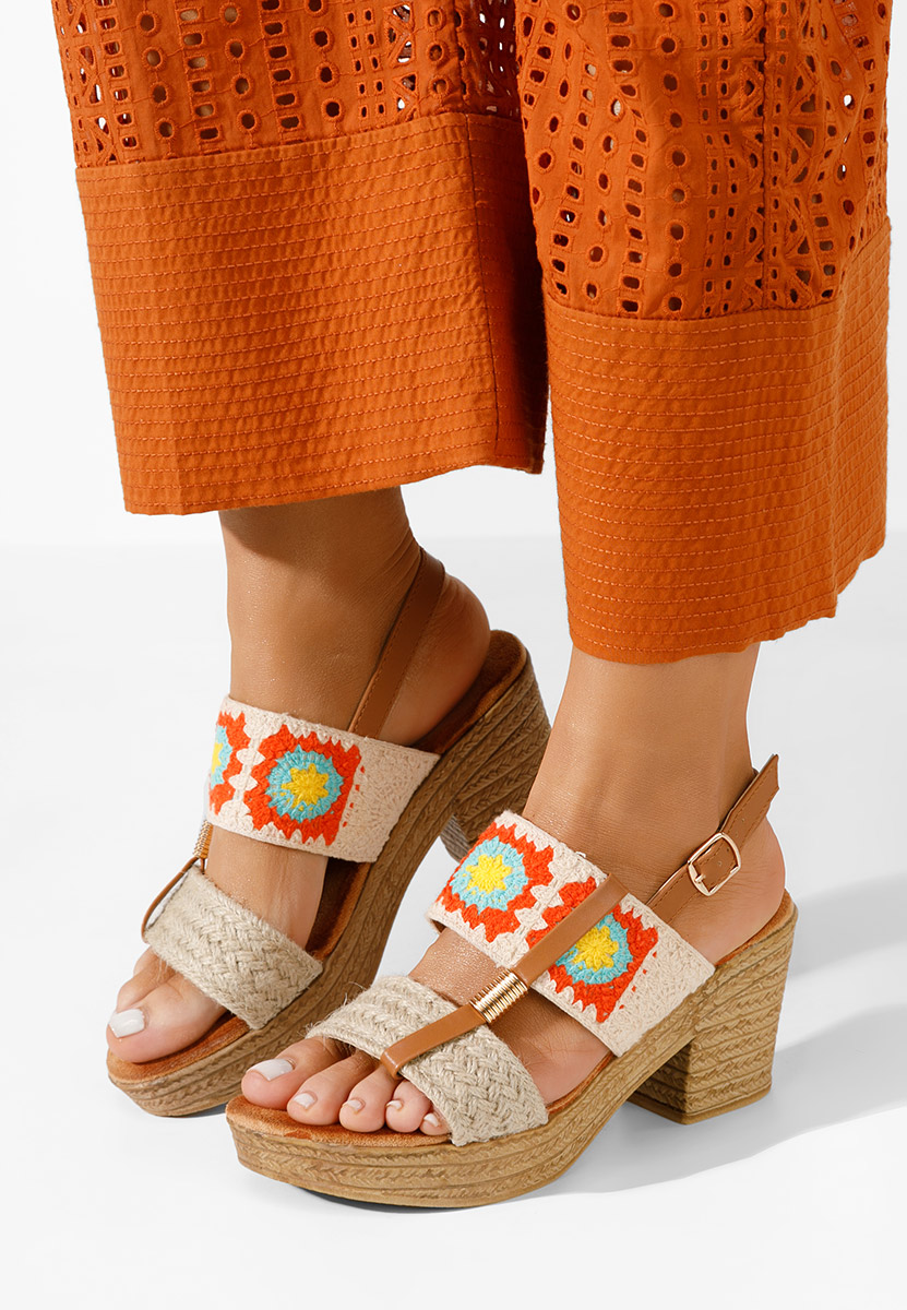 Sandali con tacco largo e plateau Zeina V3 beige