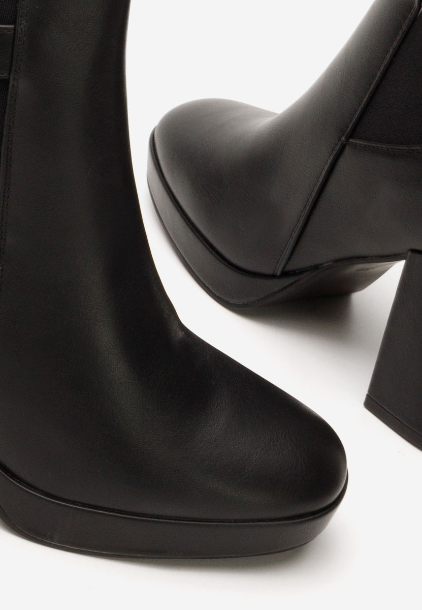 Tronchetti con tacco largo Sumiko nero