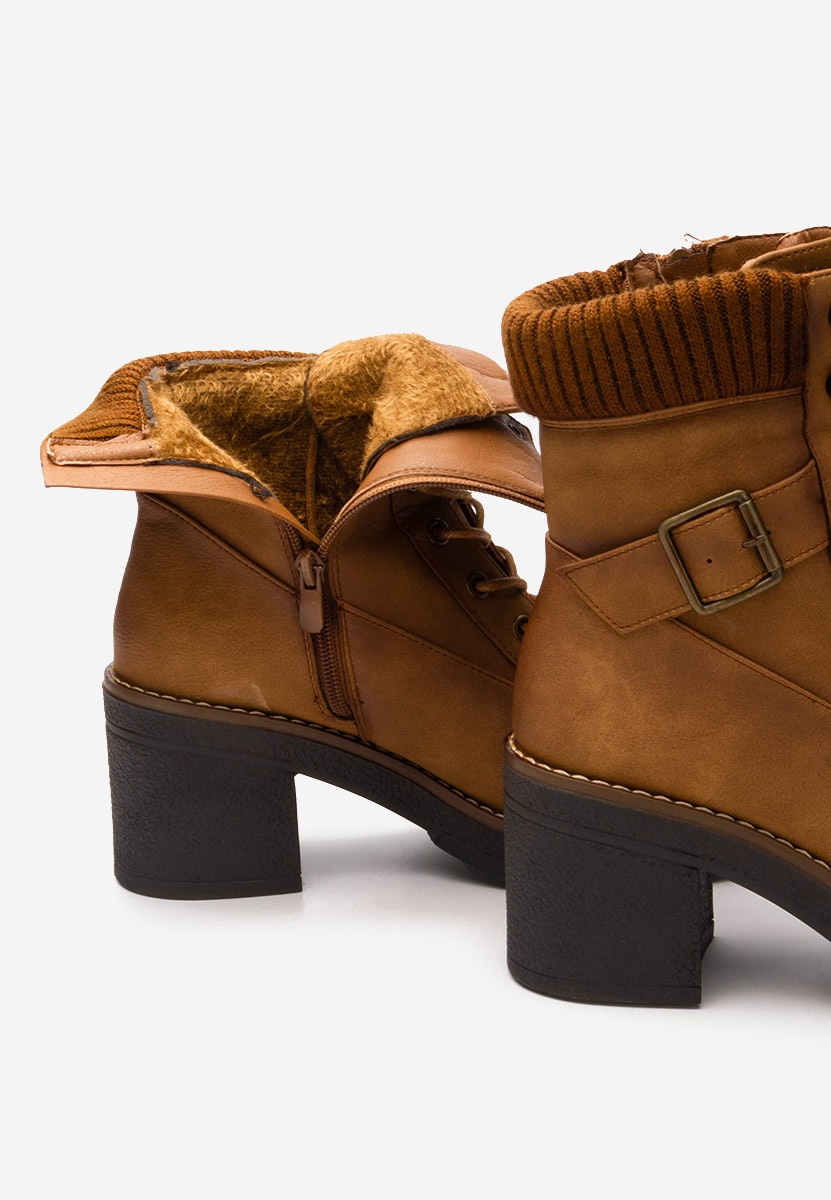 Stivaletti con tacco Adavna camel