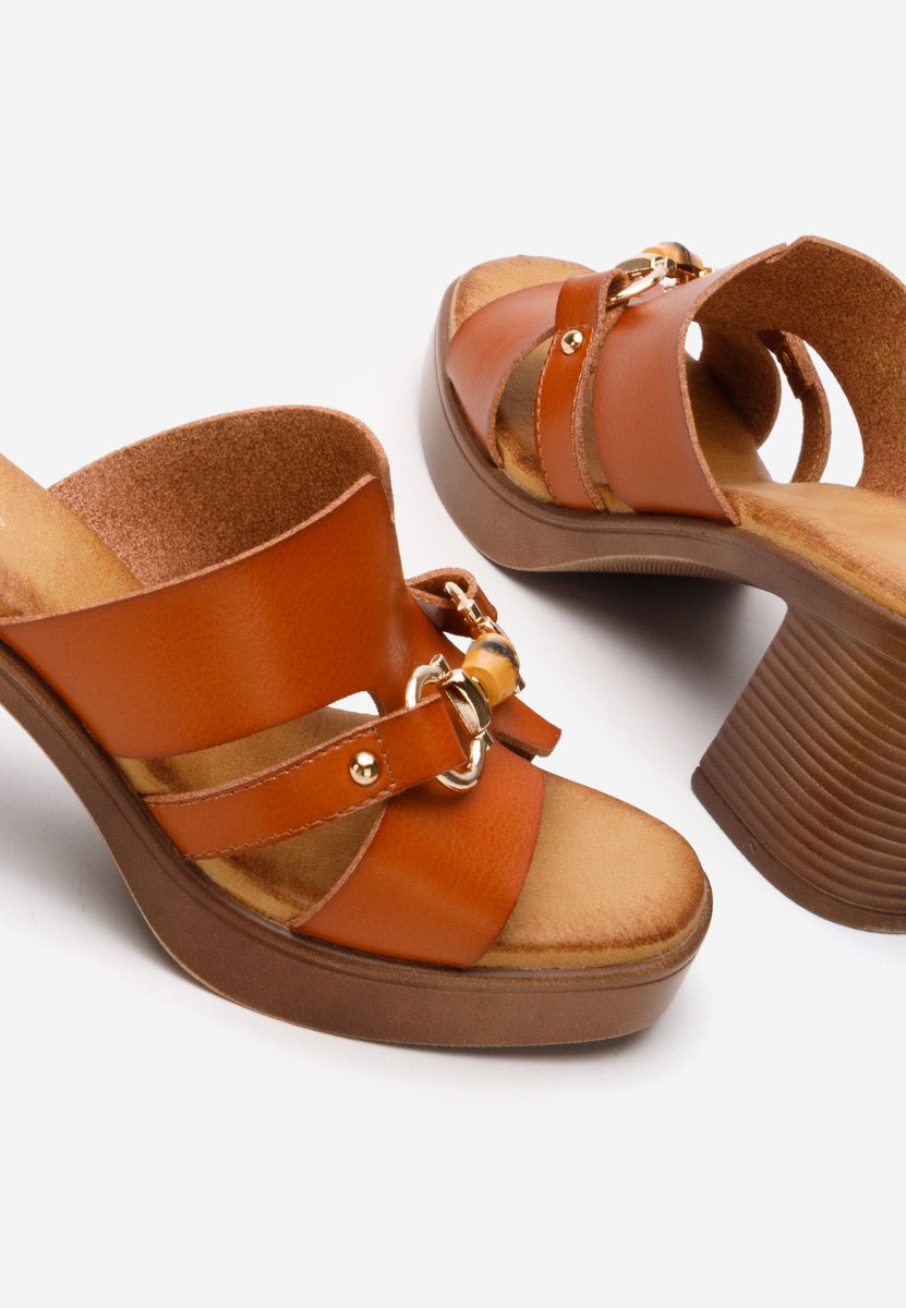 Ciabatte con tacco Olimpya camel