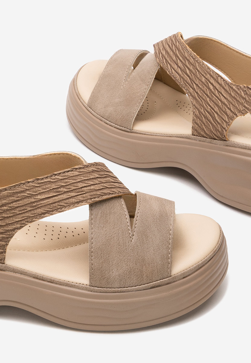Sandali platform Ilise marrone