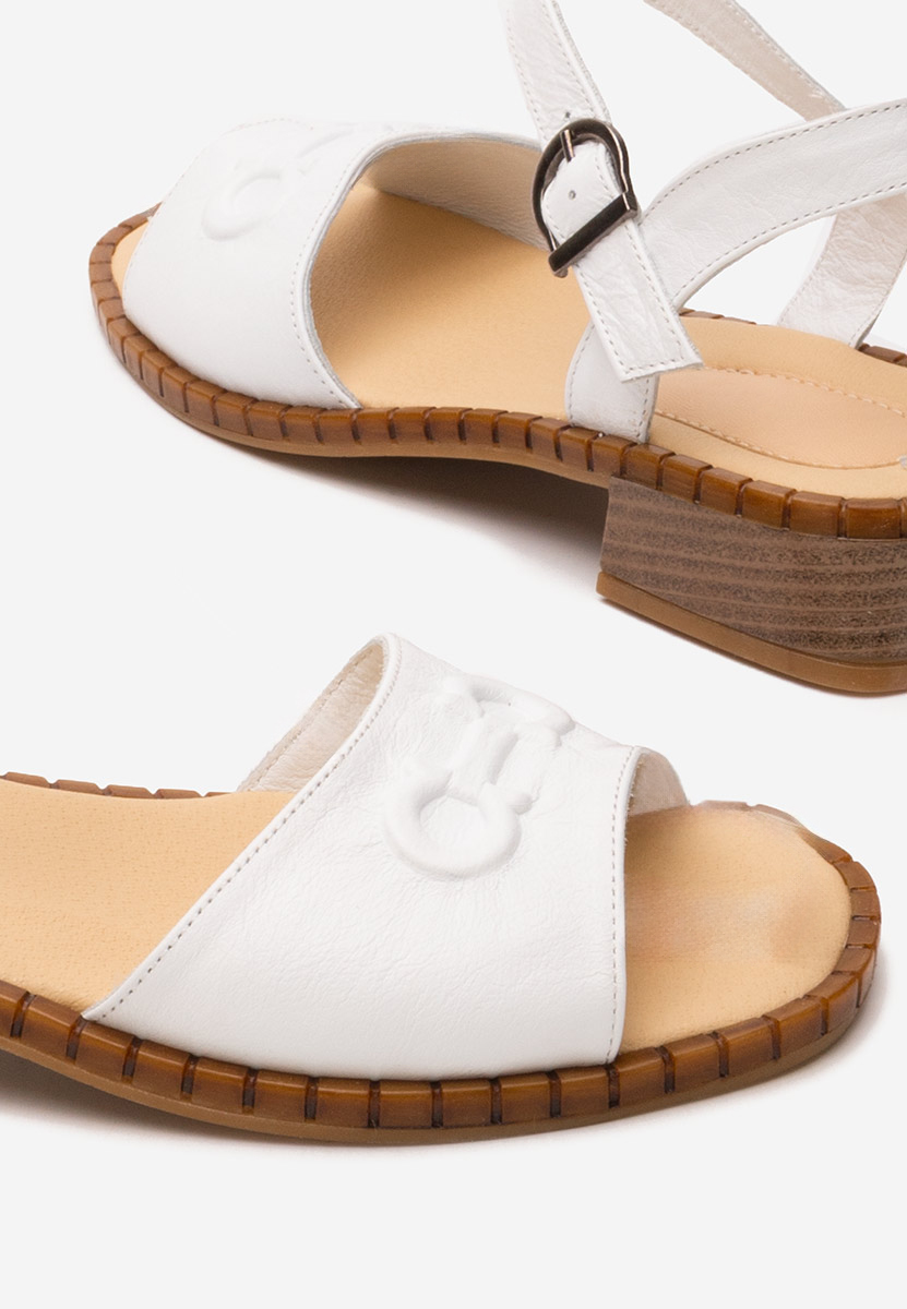 Sandali con tacco basso Yolanda Bianchi