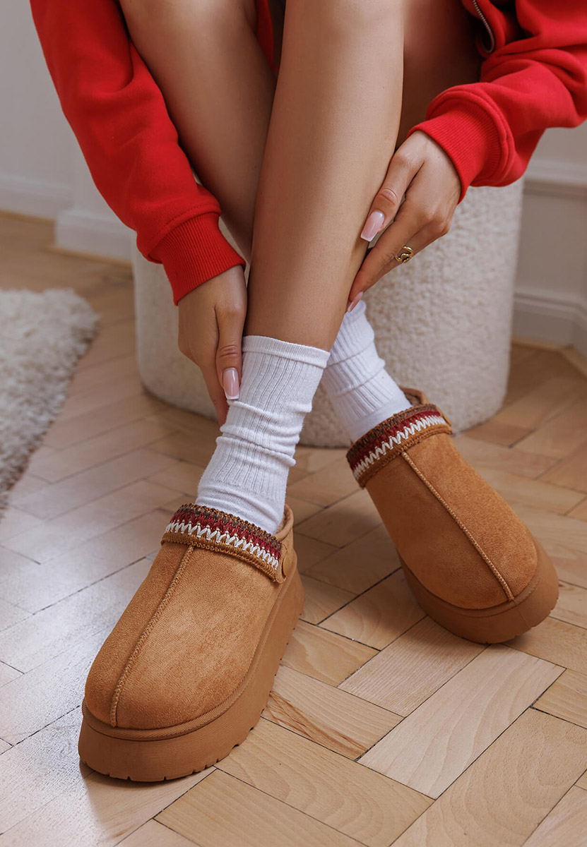 Zoccoli con zeppa Frovia camel