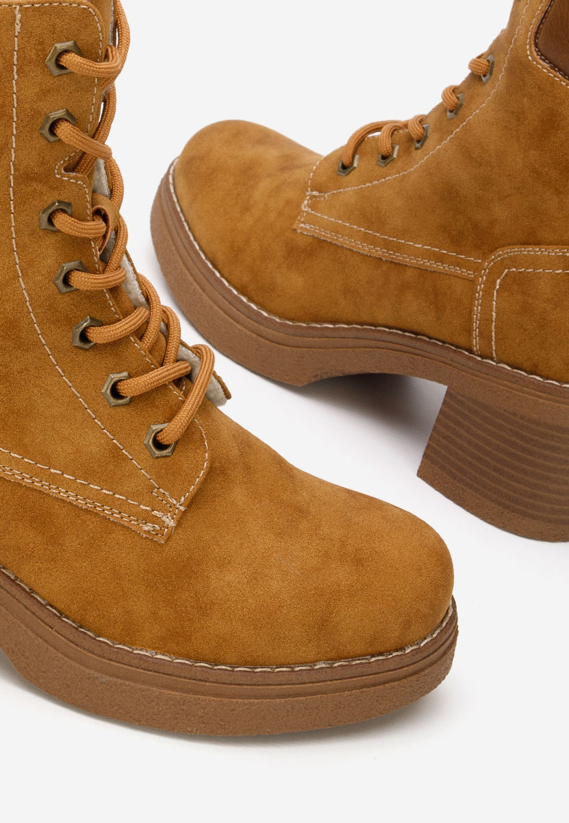 Stivaletti con tacco Celoria camel