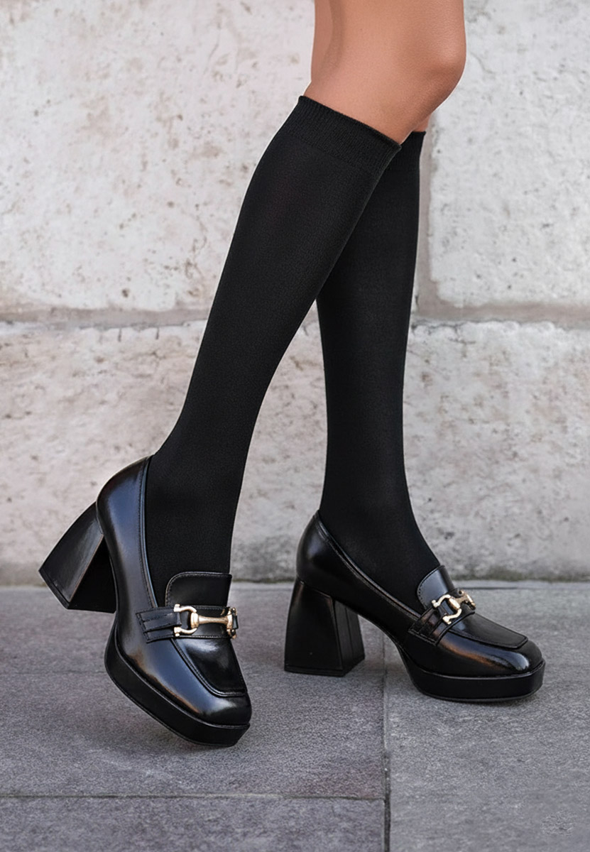 Décolleté in vernice nero Ina V2