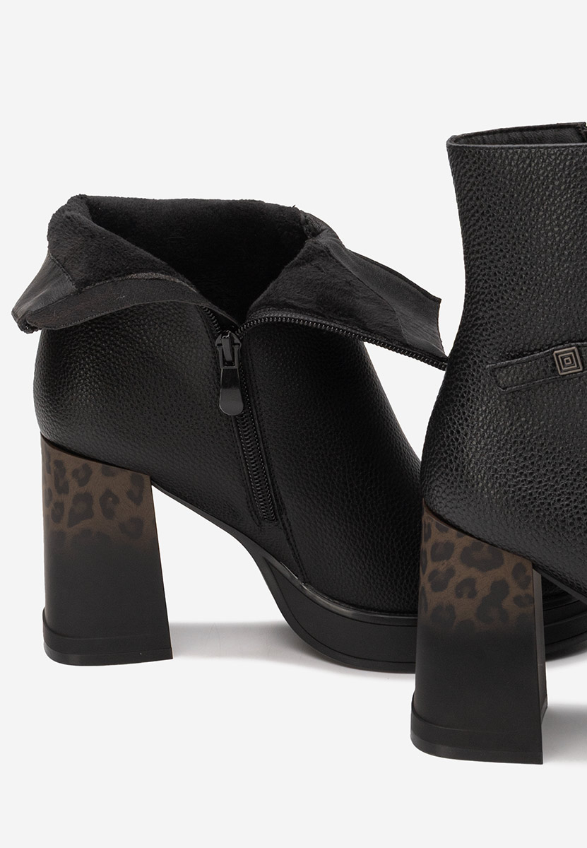 Tronchetti con tacco largo Rannia nero