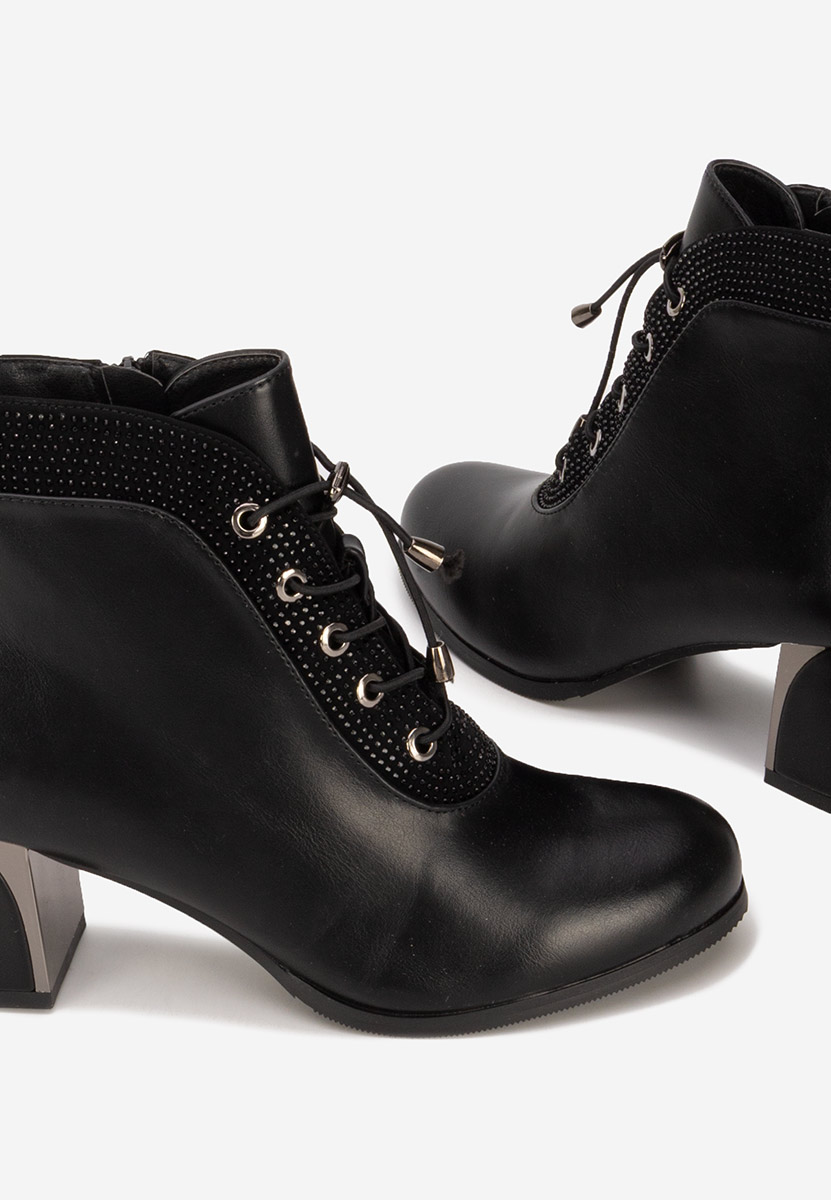 Stivaletti con tacco Larae V2 nero