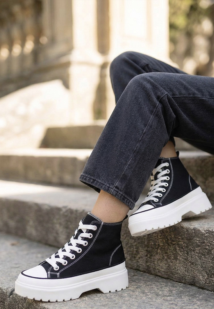 Scarpe da ginnastica High-Top Fiorela nero