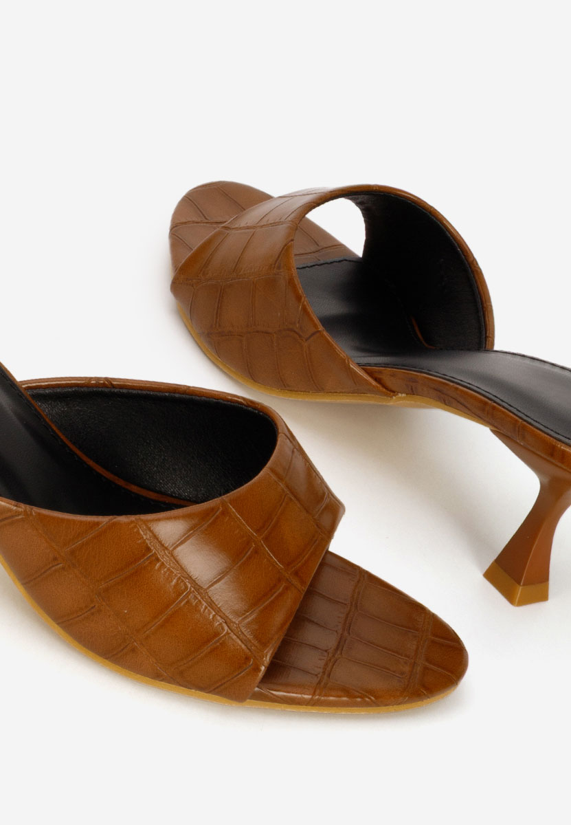 Ciabatte con tacco Iuliania camel