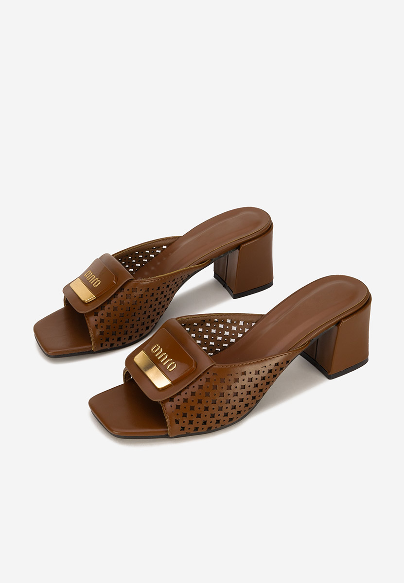 Ciabatte con tacco Carmenia marrone