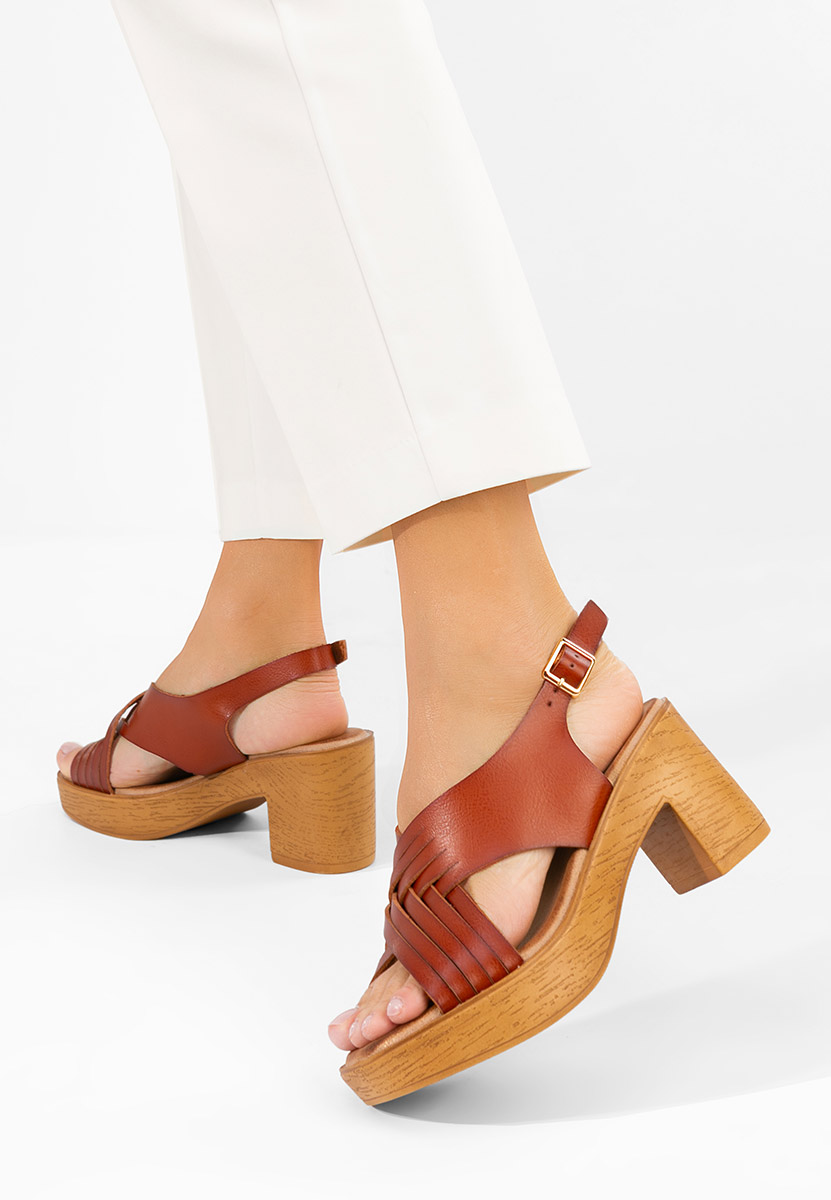 Sandali con tacco largo e plateau Kimy marrone