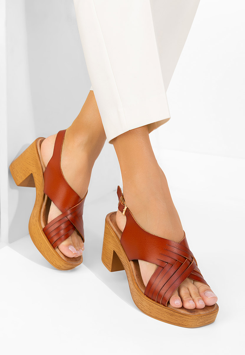 Sandali con tacco largo e plateau Kimy marrone