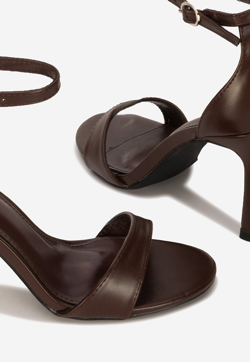 Sandali con tacchetto Sellina marrone