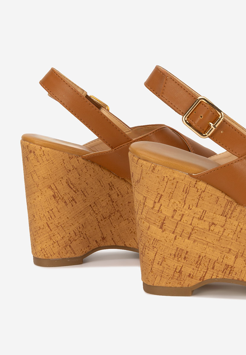 Sandali con zeppa Nedeea camel