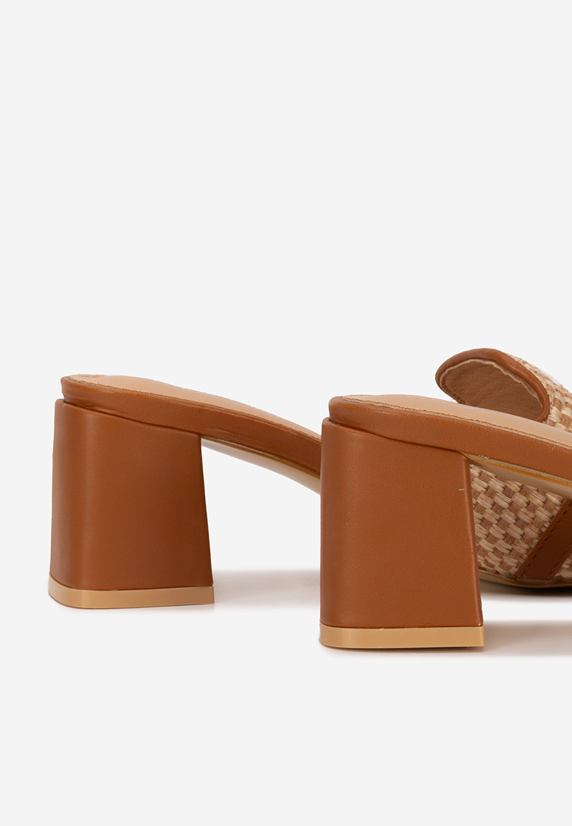 Ciabatte con tacco Olenna camel